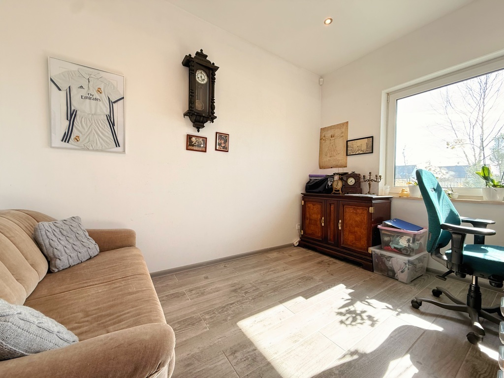 Parterowy dom 110 m2, 4-pok., ogród, garaż | Dobra (19)