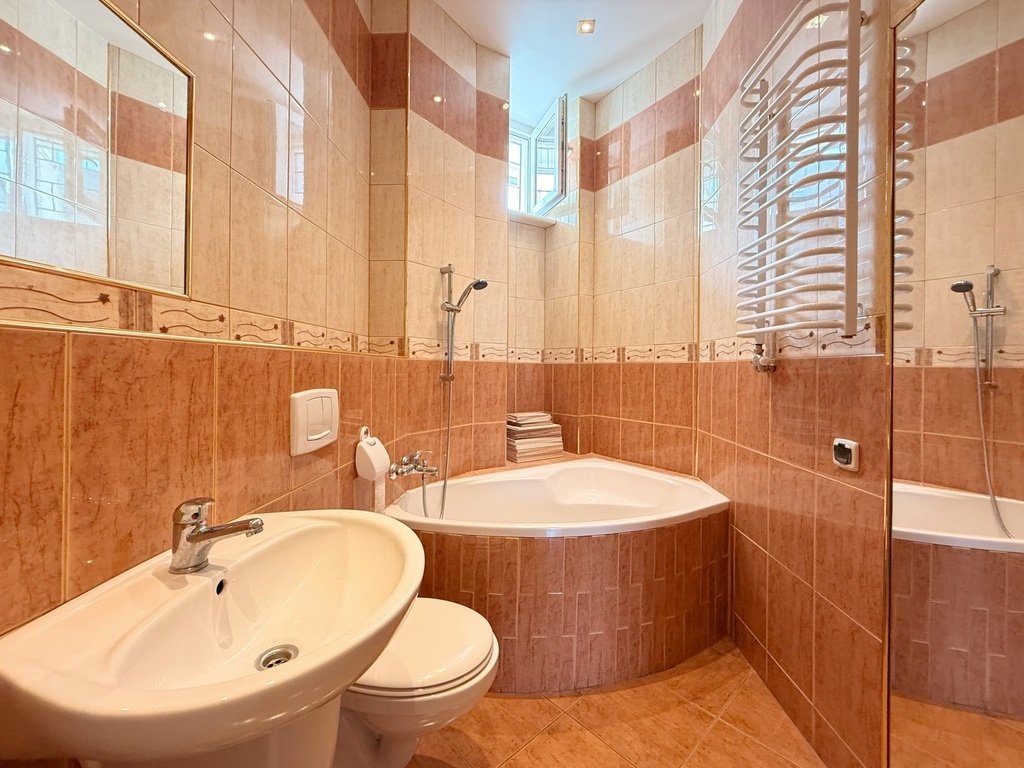 3-pok. 73 m2 po remoncie | Mickiewicza (9)