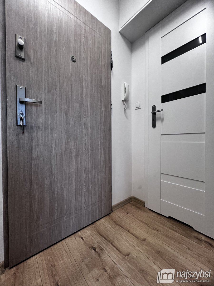 KOŁOBRZEG-MIESZKANIE WYREMONTOWANE CENTRUM (12)