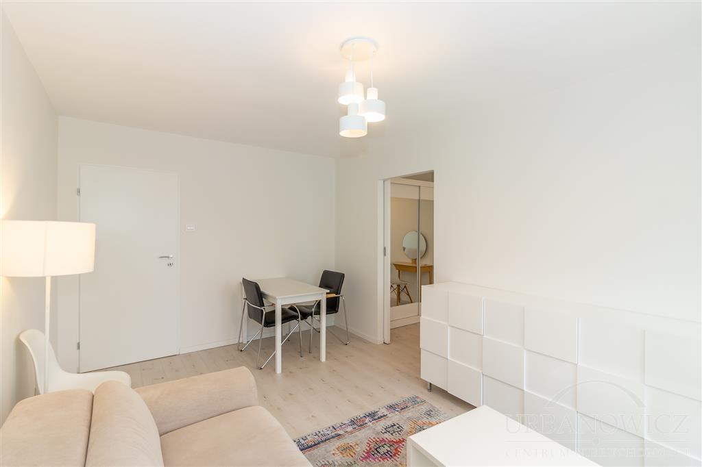 3-pok. mieszkanie, 1 piętro z balkonem Ogińskiego. (2)