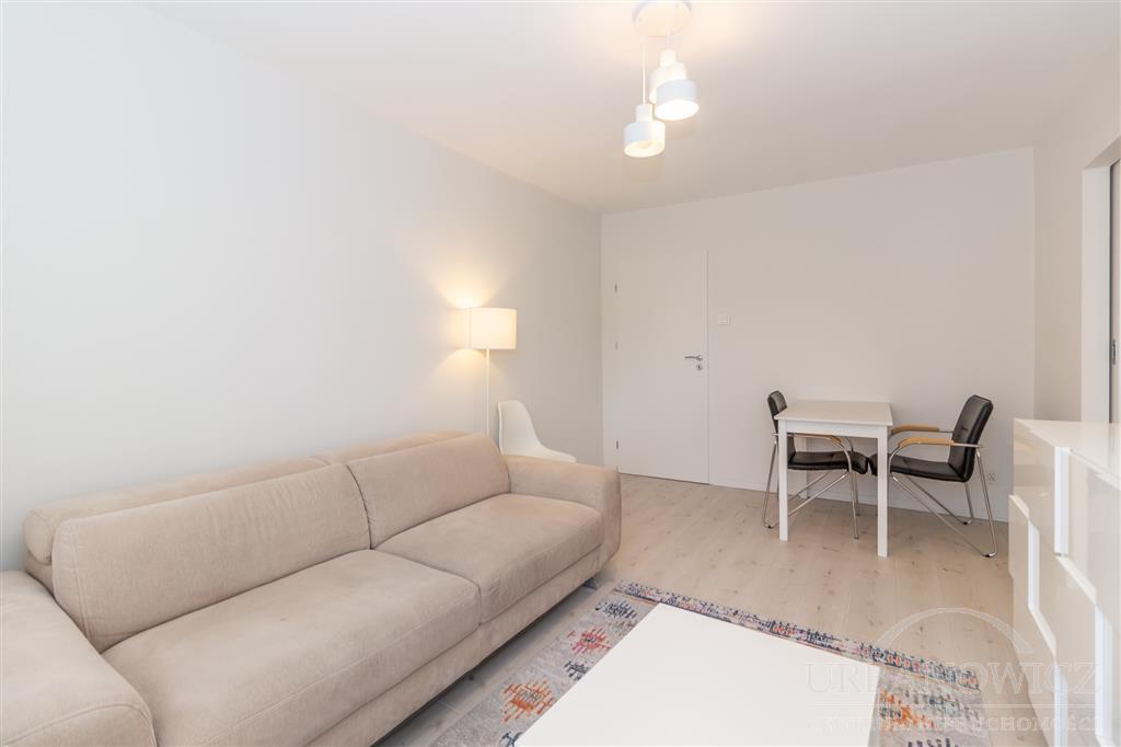 3-pok. mieszkanie, 1 piętro z balkonem Ogińskiego. (3)