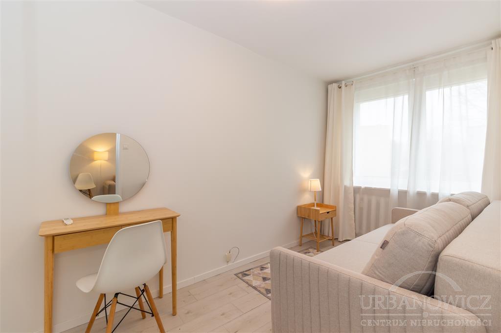 3-pok. mieszkanie, 1 piętro z balkonem Ogińskiego. (6)