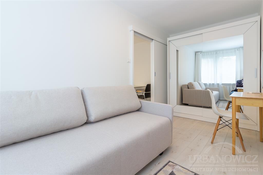 3-pok. mieszkanie, 1 piętro z balkonem Ogińskiego. (7)