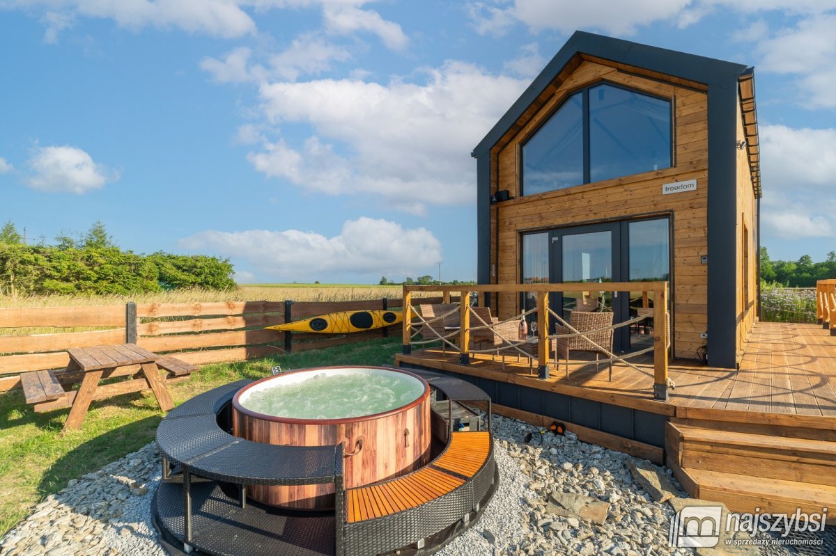 Zastań-nowoczesny dom rekreacyjny z jacuzzi, sauną (1)