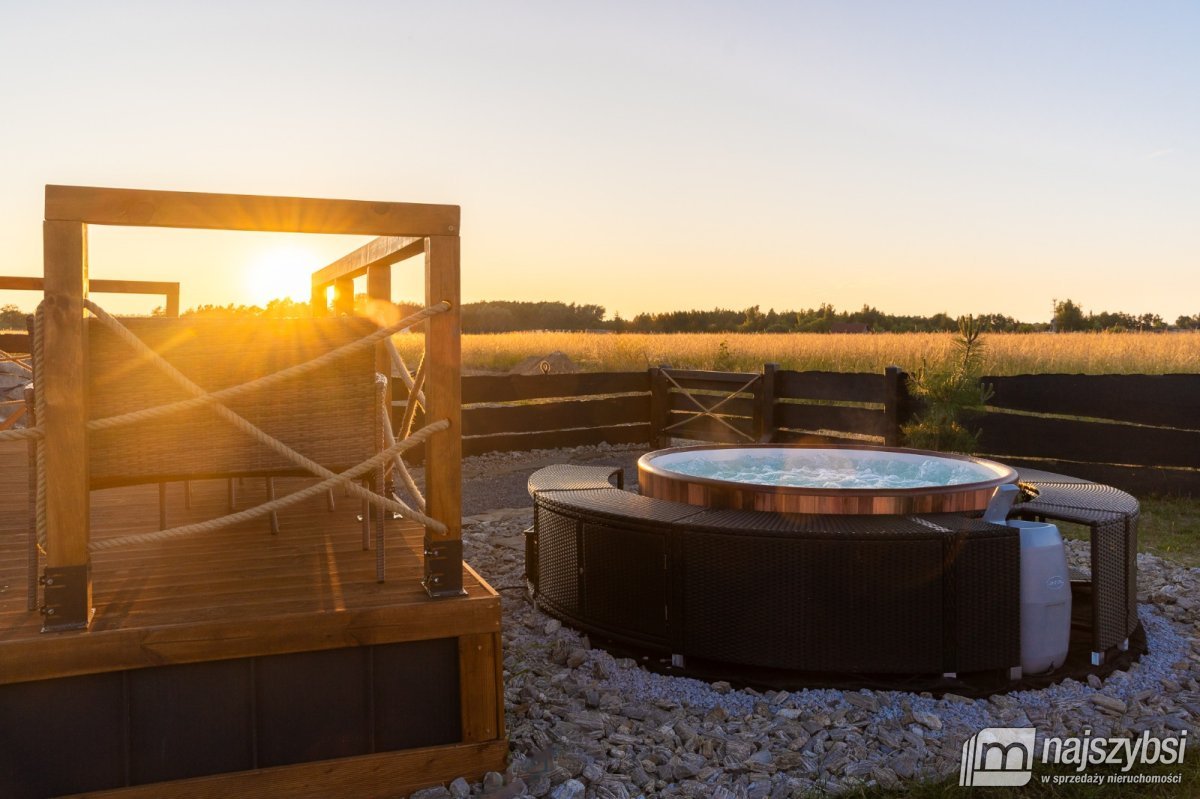 Zastań-nowoczesny dom rekreacyjny z jacuzzi, sauną (13)