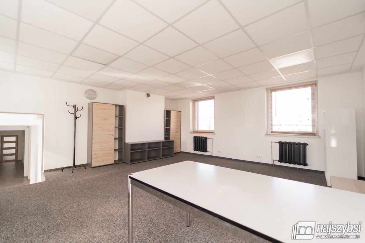 Goleniów- budynek handlowo- usługowy  (16)