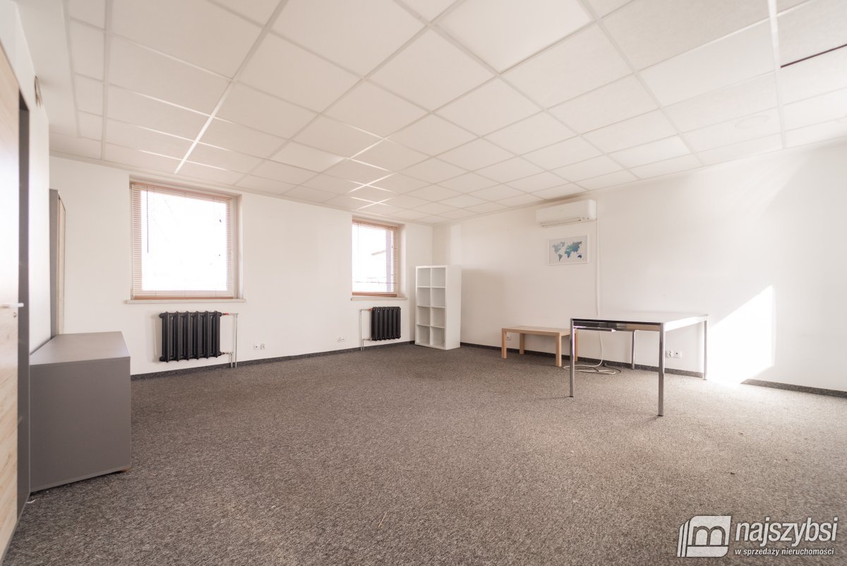 Goleniów- budynek handlowo- usługowy  (18)