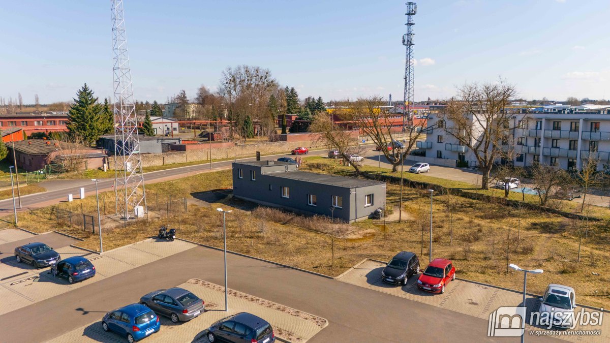 Goleniów- budynek handlowo- usługowy  (21)