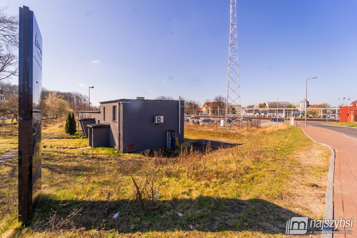 Goleniów- budynek handlowo- usługowy  (23)