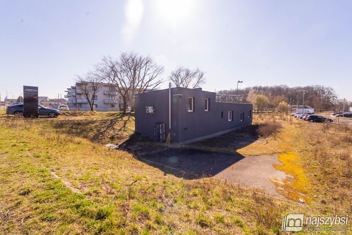 Goleniów- budynek handlowo- usługowy  (24)