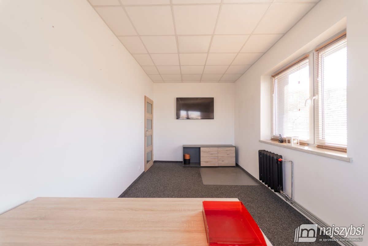 Goleniów- budynek handlowo- usługowy  (8)