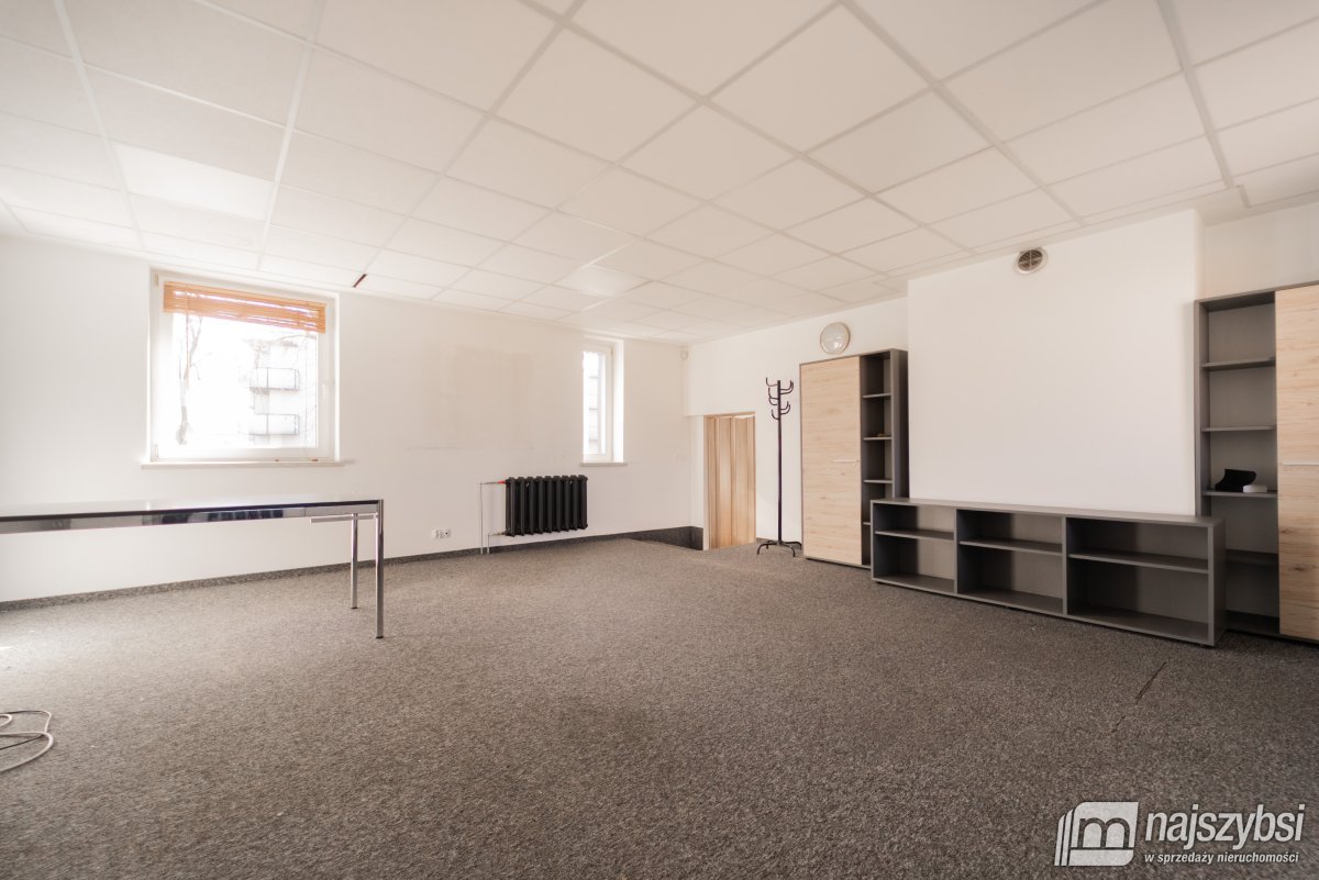 Goleniów- budynek handlowo- usługowy na wynajem (19)