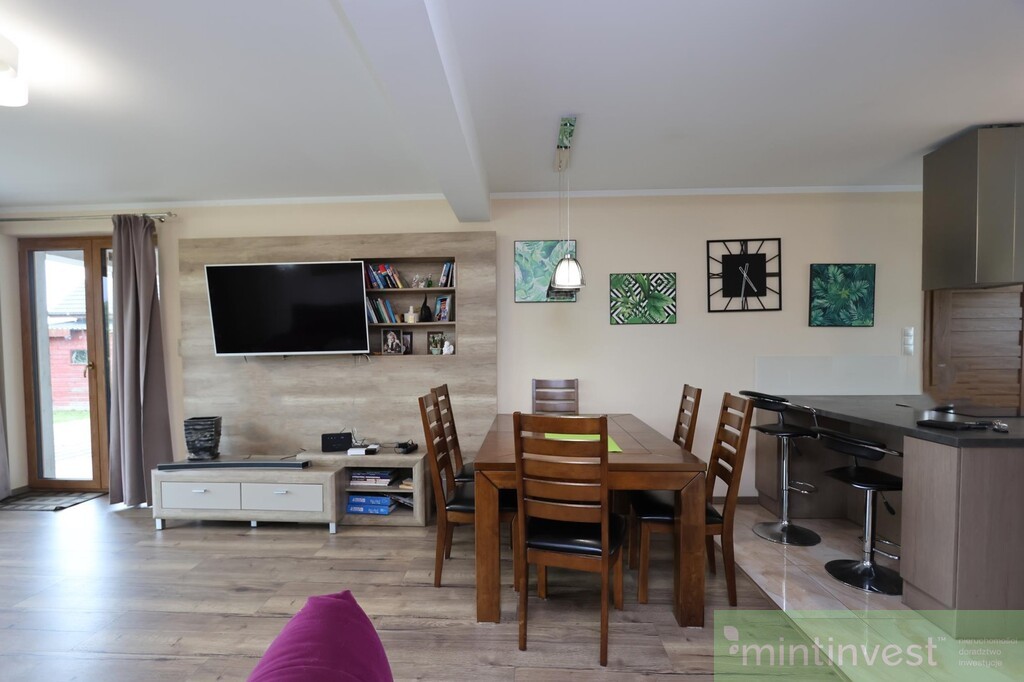 PRZESTRONNY DOM POD GOLENIOWEM (4)