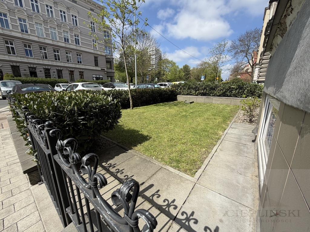 Lokal usługowy 100 metrów od Placu Odrodzenia (8)