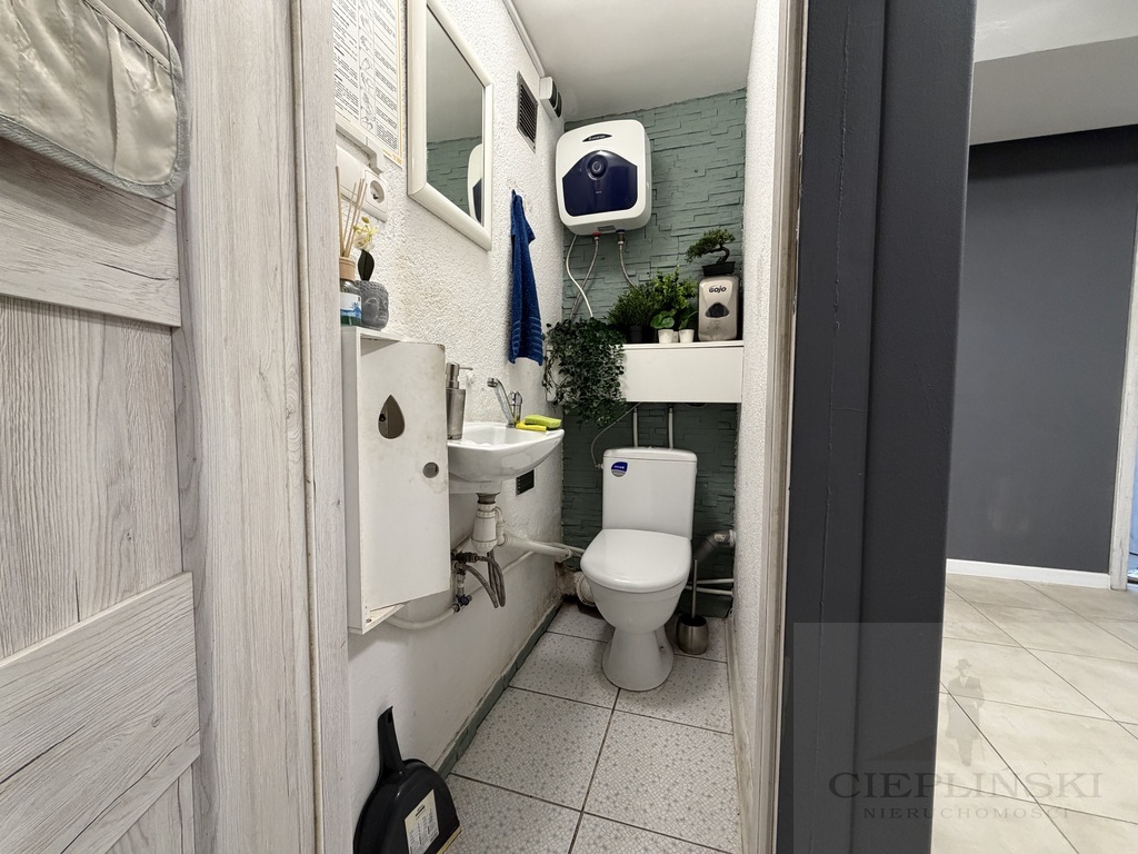 Lokal usługowy 100 metrów od Placu Odrodzenia (6)