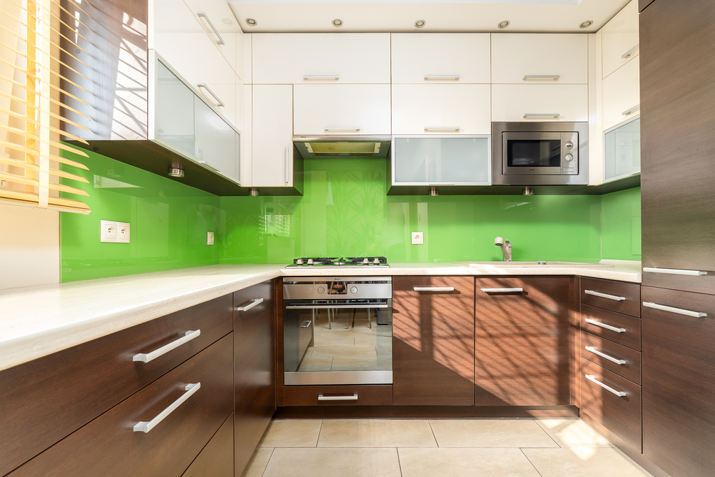 3. pokoje + 18m2 strych, po remoncie, przy Hanza (6)