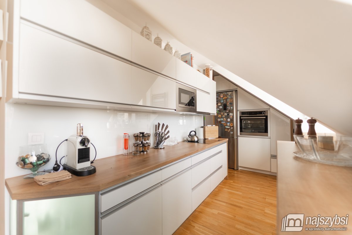 STARGARD- 3 POKOJE 2 PIĘTRO (11)