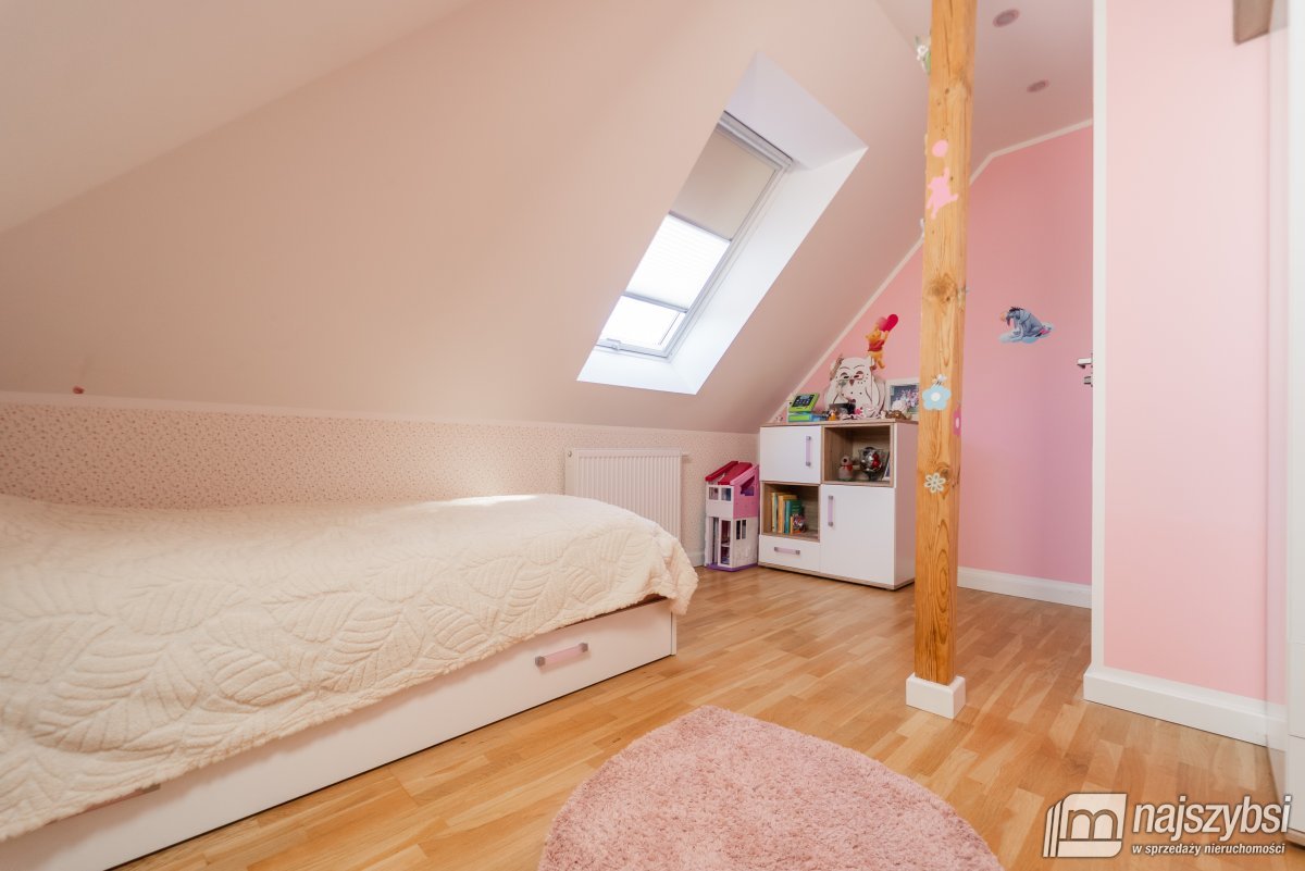 STARGARD- 3 POKOJE 2 PIĘTRO (15)