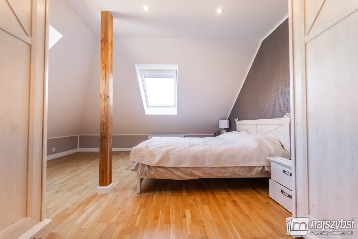 STARGARD- 3 POKOJE 2 PIĘTRO (16)