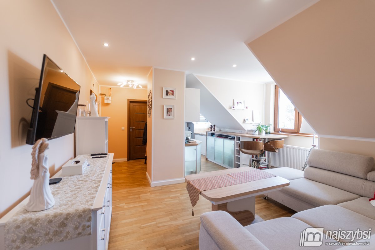 STARGARD- 3 POKOJE 2 PIĘTRO (19)