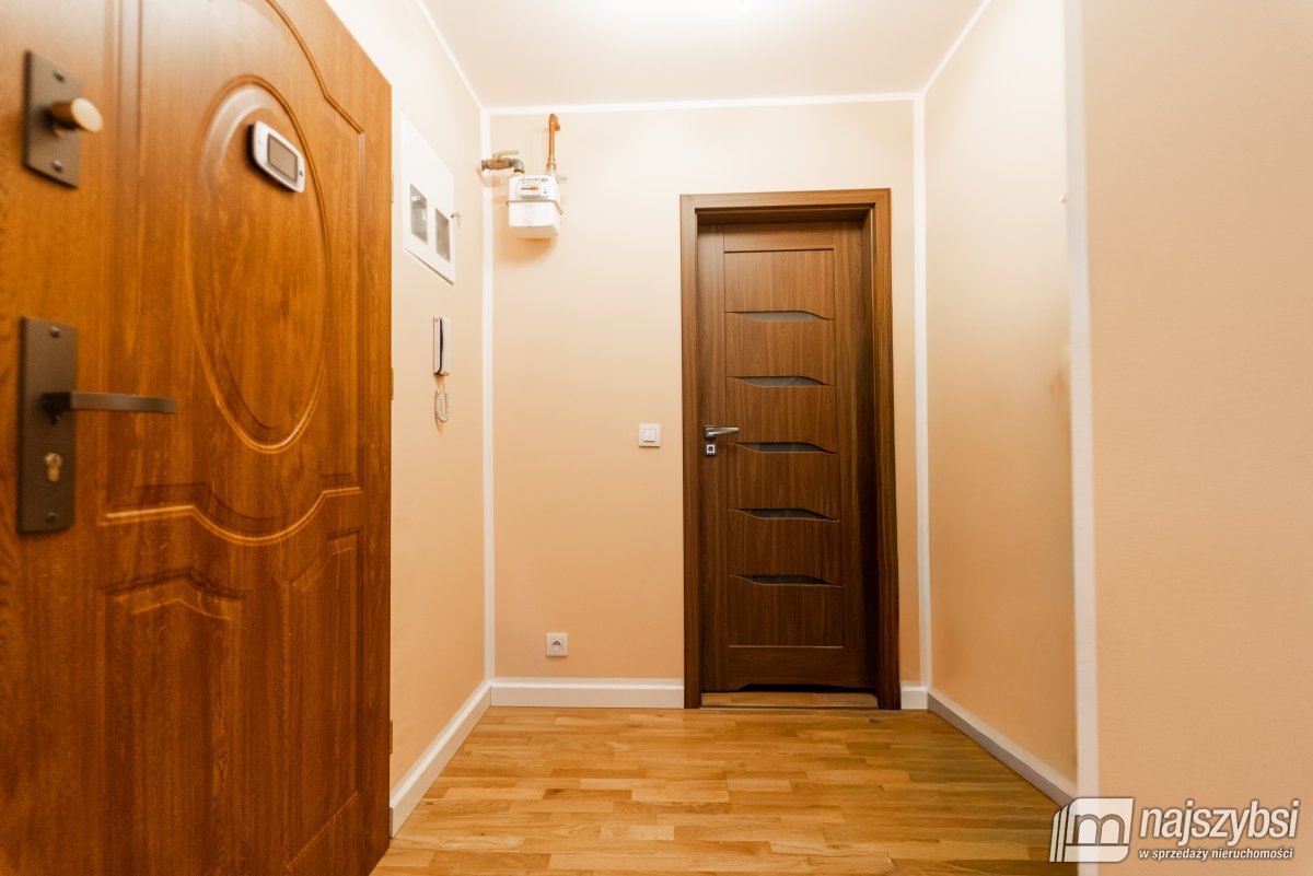 STARGARD- 3 POKOJE 2 PIĘTRO (21)