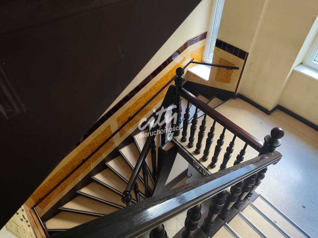 Klimatyczna kawalerka gotowa do zamieszkania! (8)