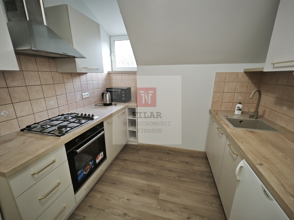 Duża, jasna kawalerka na wynajem, Stare Miasto. (8)