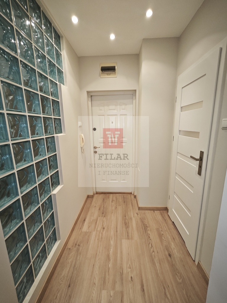 Duża, jasna kawalerka na wynajem, Stare Miasto. (9)