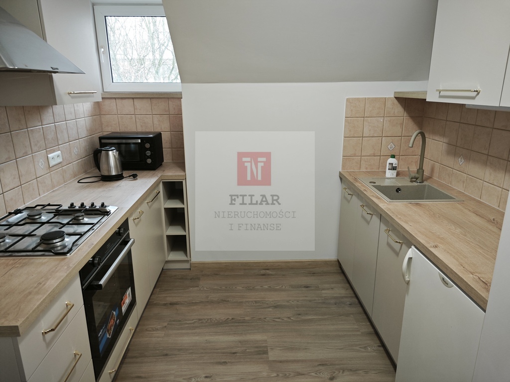 Duża, jasna kawalerka na wynajem, Stare Miasto. (12)