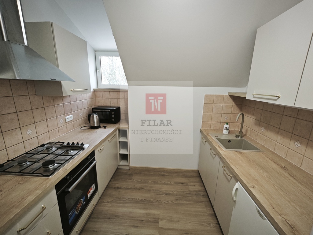 Duża, jasna kawalerka na wynajem, Stare Miasto. (15)