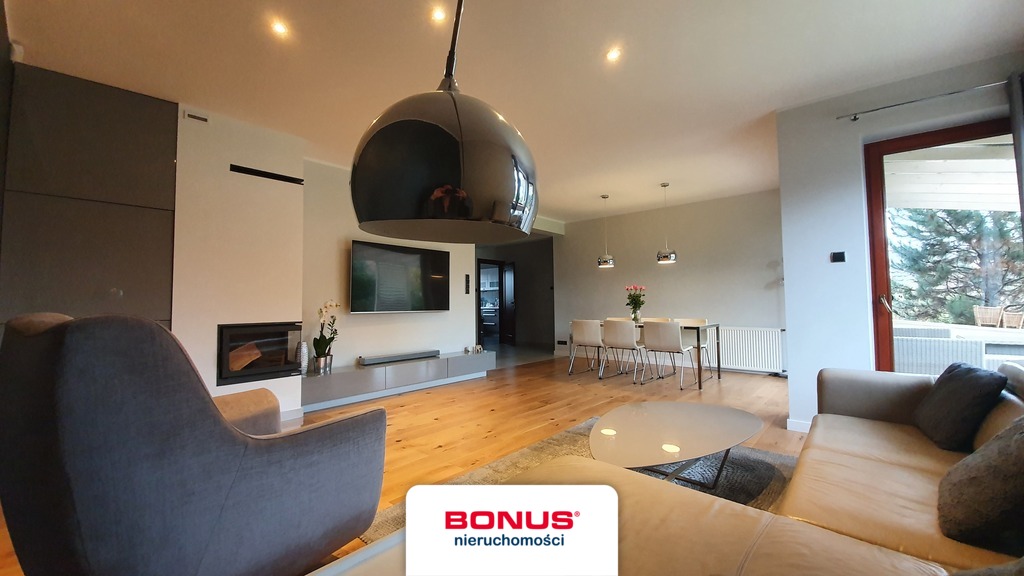 Komfortowy dom z zadbanym ogrodem (2)