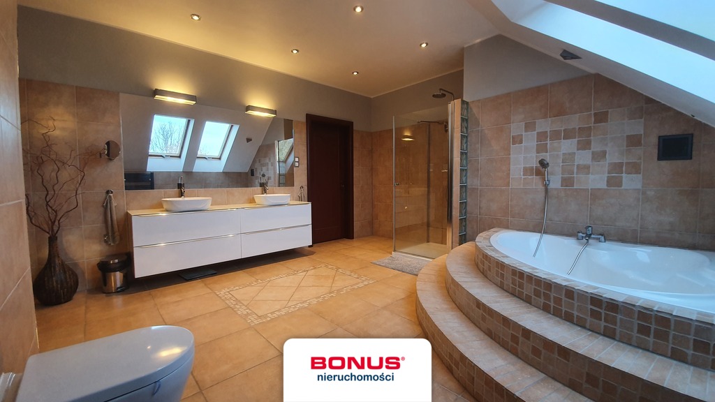 Komfortowy dom z zadbanym ogrodem (8)