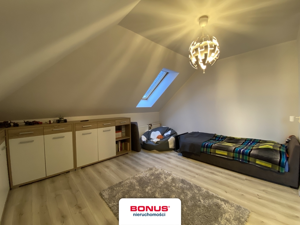 Komfortowy dom z zadbanym ogrodem (10)