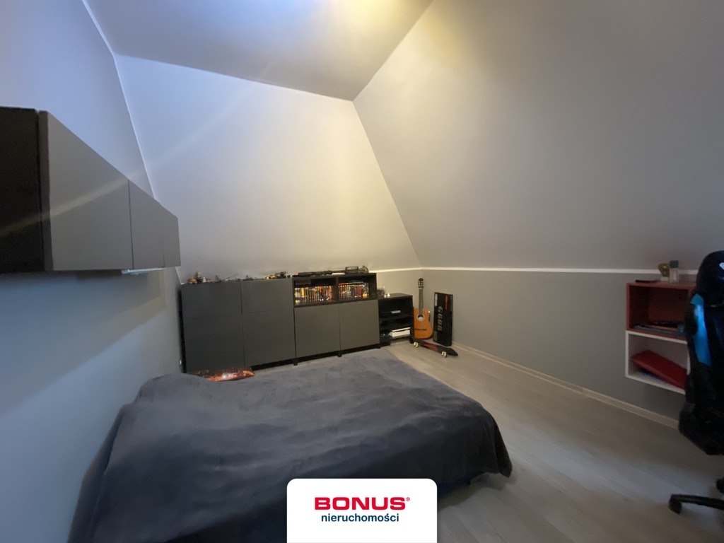 Komfortowy dom z zadbanym ogrodem (12)