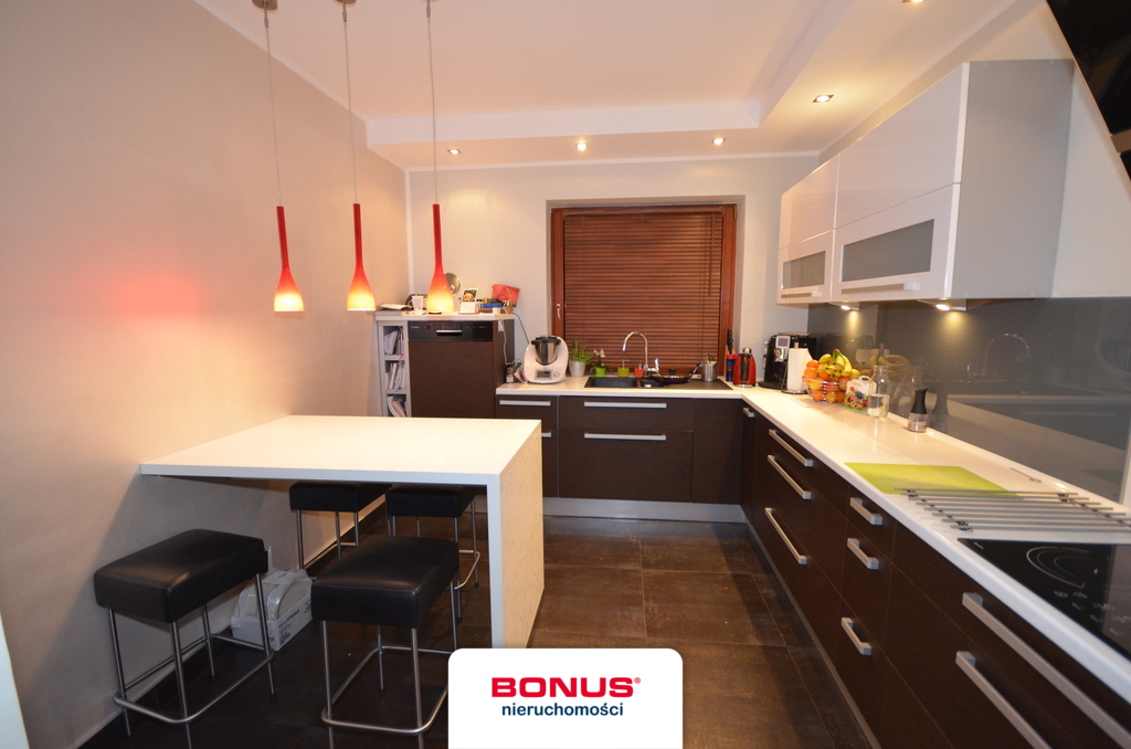 Komfortowy dom z zadbanym ogrodem (6)