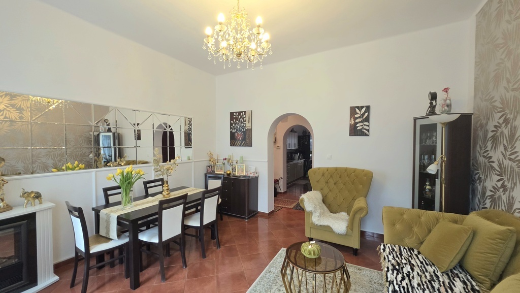 Centrum, I piętro, miejsce parkingowe (16)