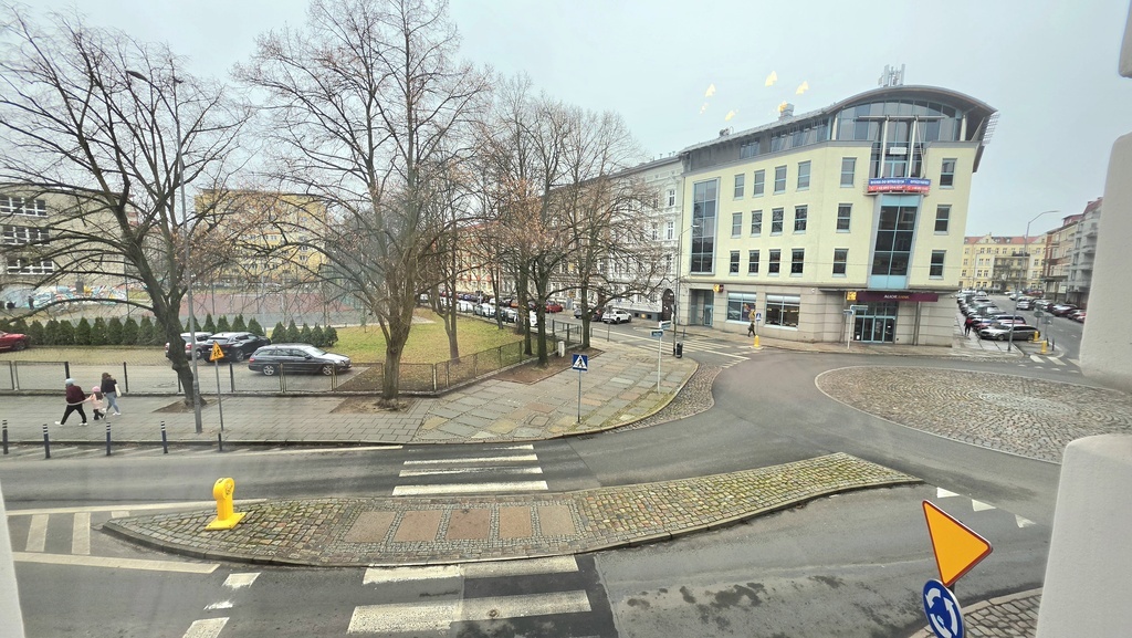 Centrum, I piętro, miejsce parkingowe (9)