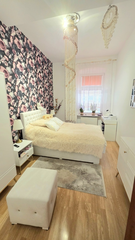 Centrum, I piętro, miejsce parkingowe (18)