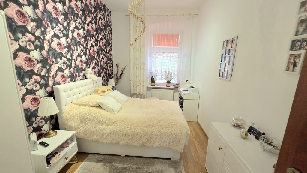 Centrum, I piętro, miejsce parkingowe (3)