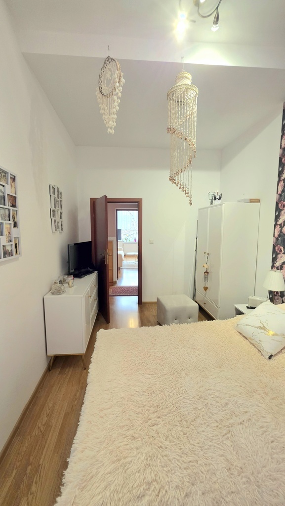 Centrum, I piętro, miejsce parkingowe (20)