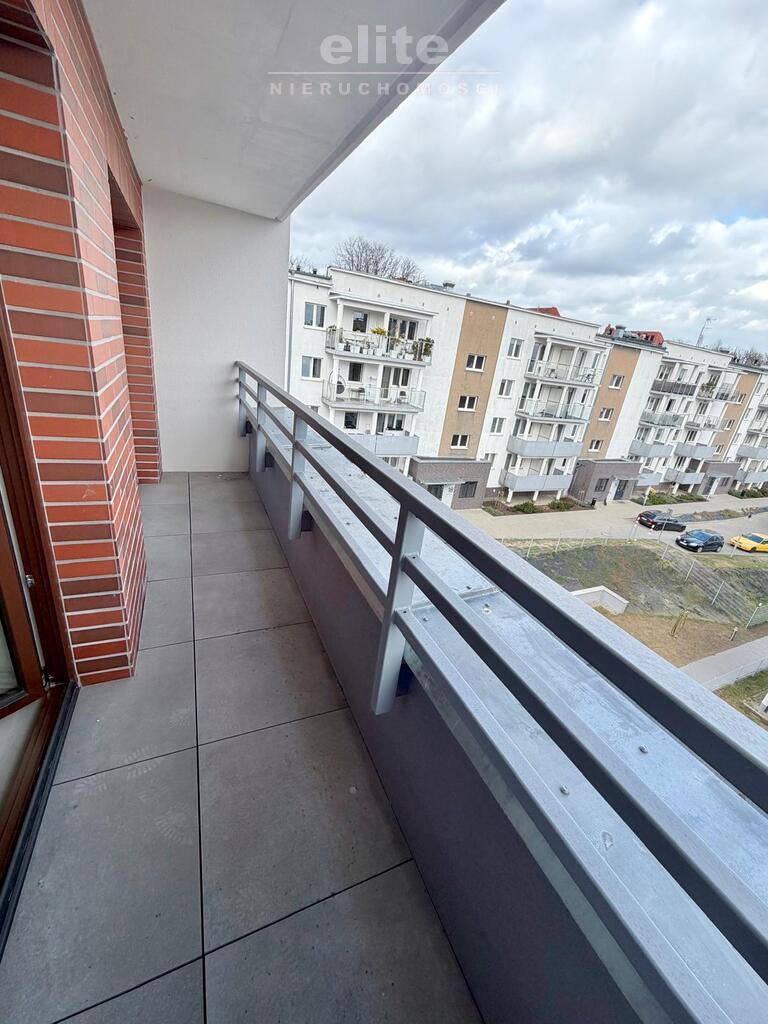 Nowe Miasto, 3 pok. z tarasem i balkonem, winda (11)