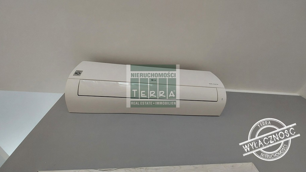 Lokal usługowy na parterze (16)