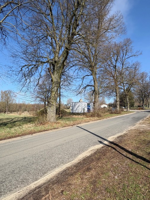 DZIAŁKA  W  BOBROWNIKACH (4)