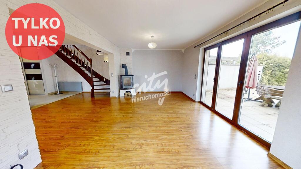 Dom bliźniaczy w cichym, zielonym zakątku (7)