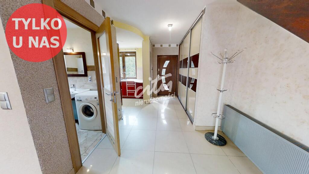 Dom bliźniaczy w cichym, zielonym zakątku (11)