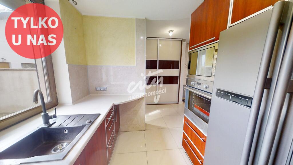 Dom bliźniaczy w cichym, zielonym zakątku (10)