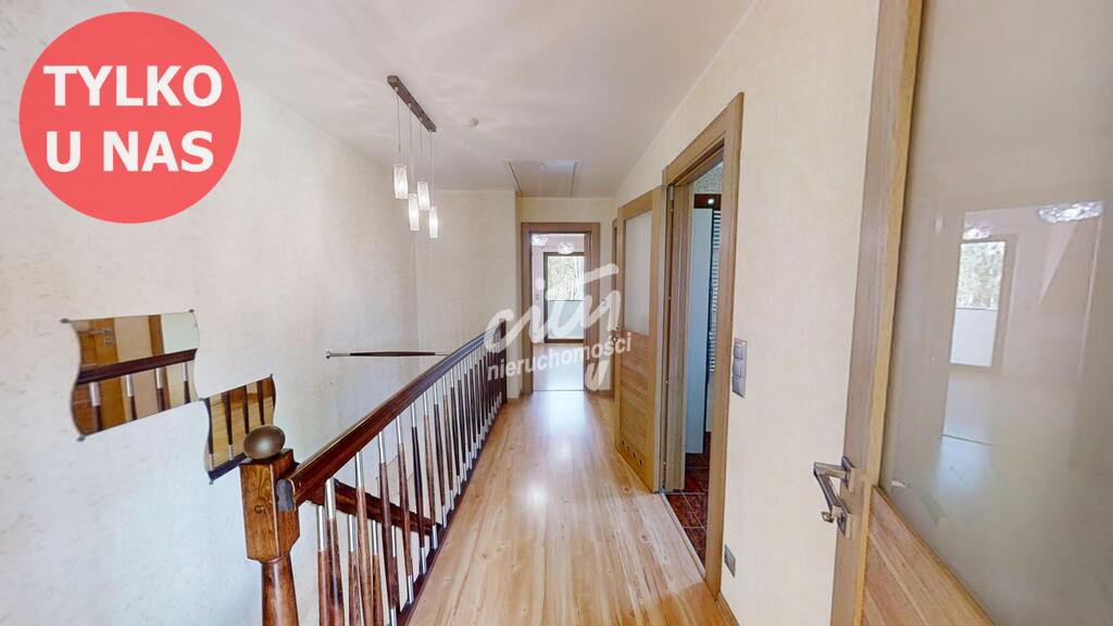 Dom bliźniaczy w cichym, zielonym zakątku (13)