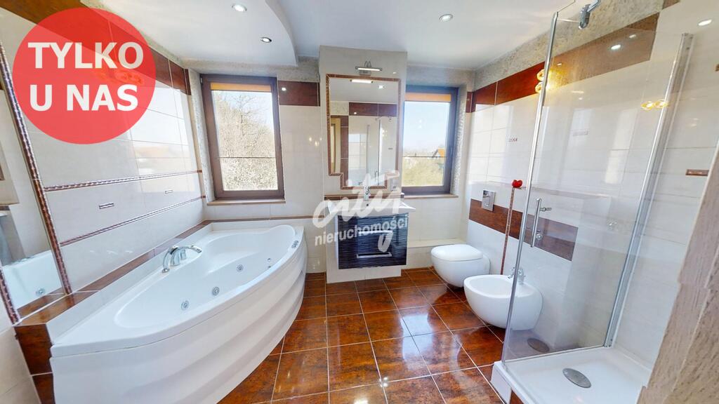 Dom bliźniaczy w cichym, zielonym zakątku (14)