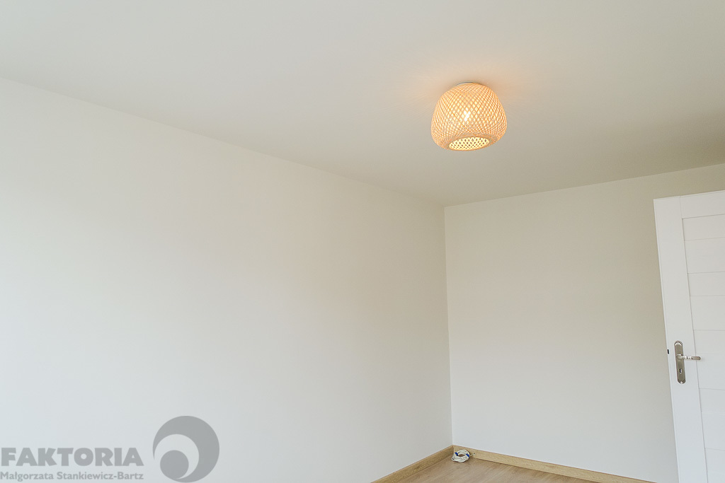 Pl. Rodła 2 pokoje 34,5 m2 po remoncie, II p. (8)