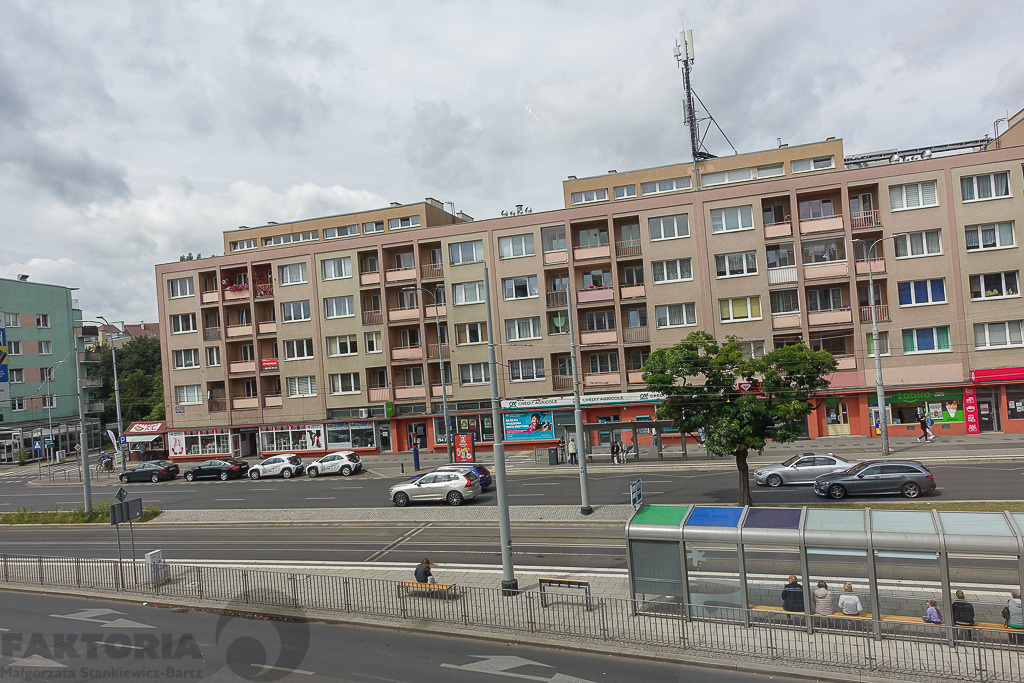 Pl. Rodła 2 pokoje 34,5 m2 po remoncie, II p. (17)